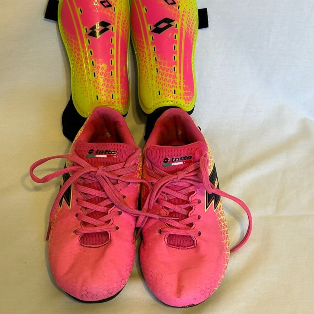 Lotto Forza Elite Pink & Yellow Soccer Shoes and 1 pair Shin Guards  ~ Size L